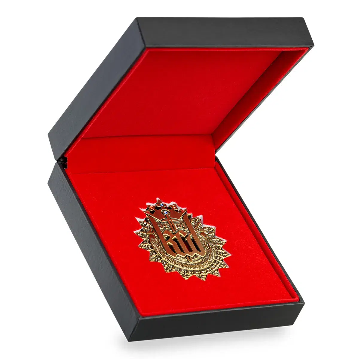 1066415-kingdom-come-deliverance-pin-logo-box-open KCD Pin "Logo" Cover
