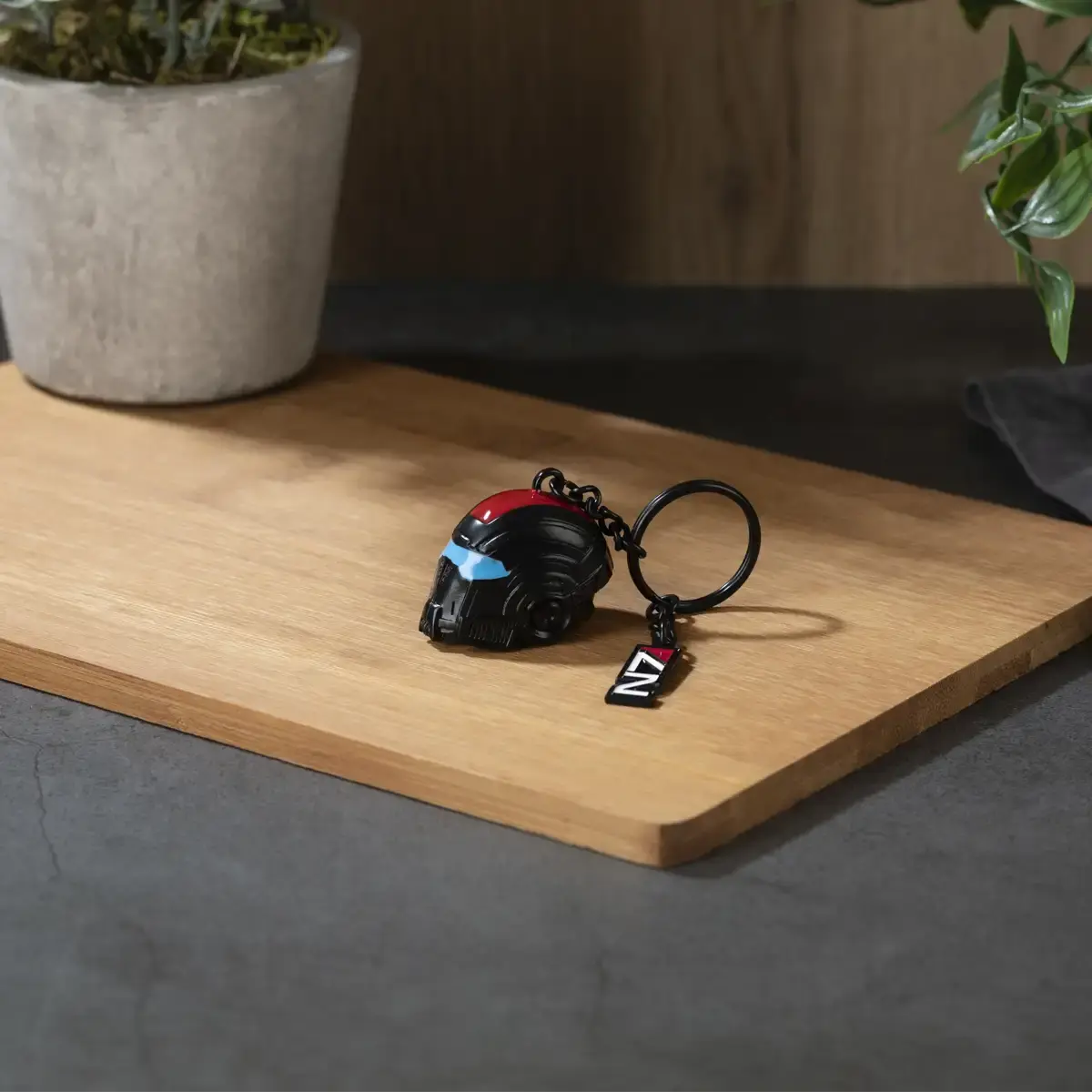 Mass Effect Keychain N7 Helmet Mass Effect Keychain N7 Helmet
