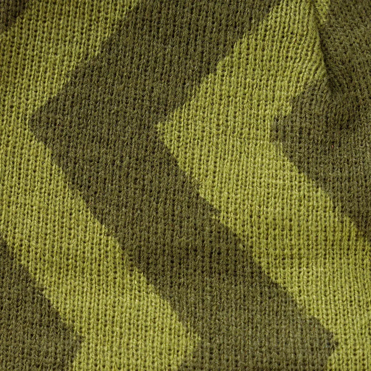 1068575-call-of-duty-vanguard-beanie-plane-detail-1