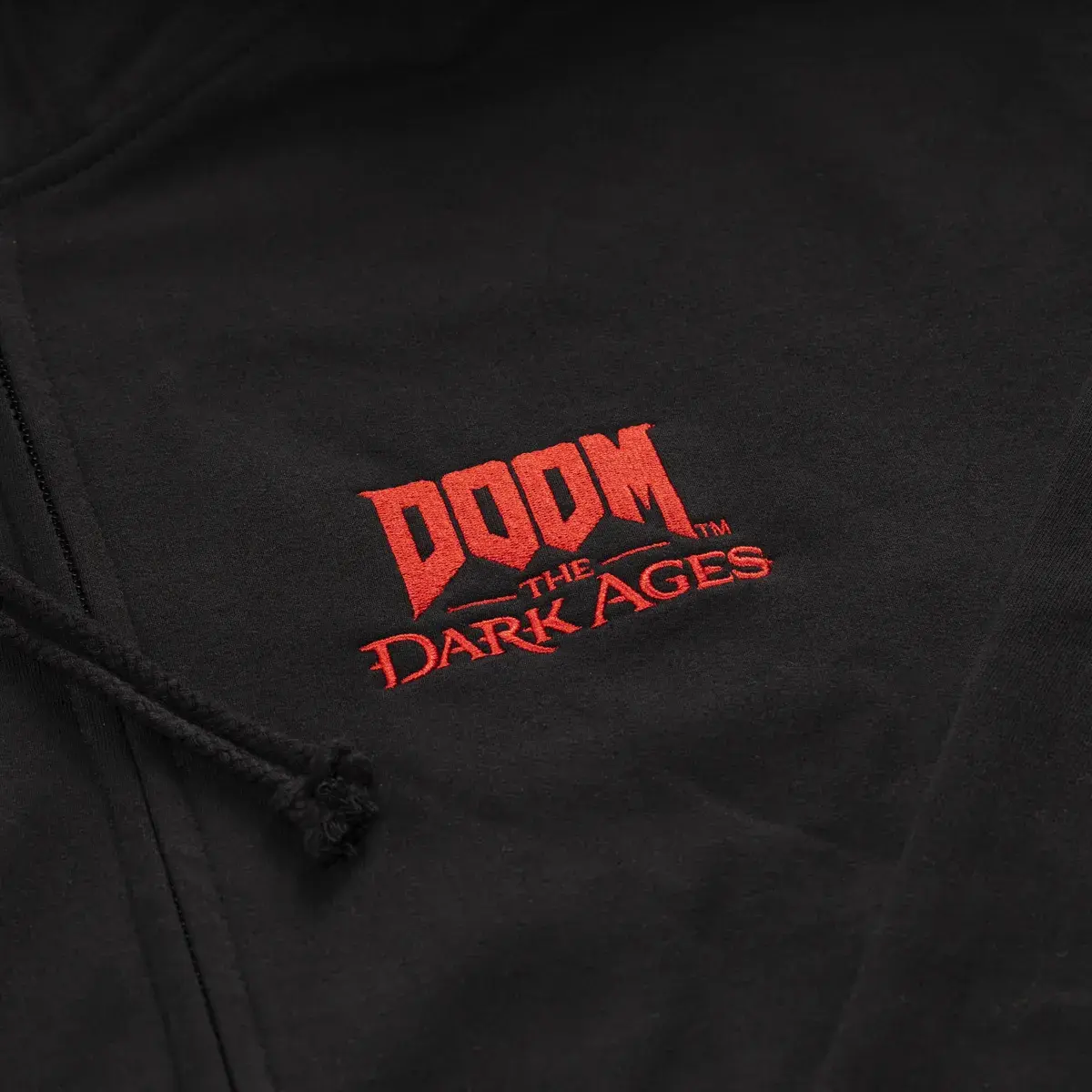 Doom the Dark Ages Zipper Hoodie "Shield" L Doom the Dark Ages Zipper Hoodie "Shield" L