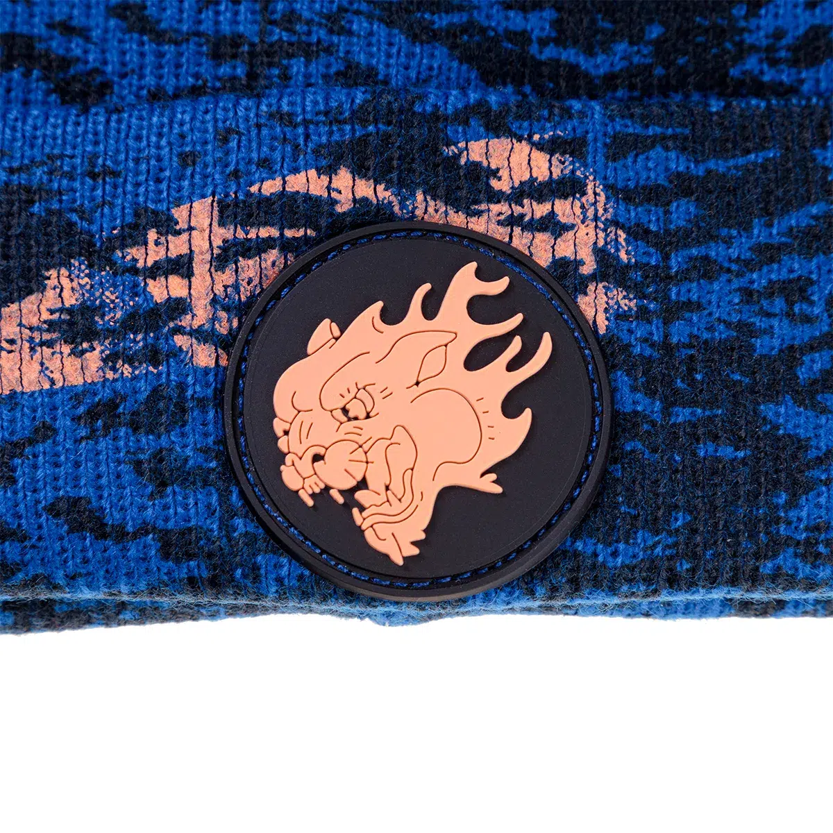 1068574-call-of-duty-vanguard-beanie-panther-patch-close