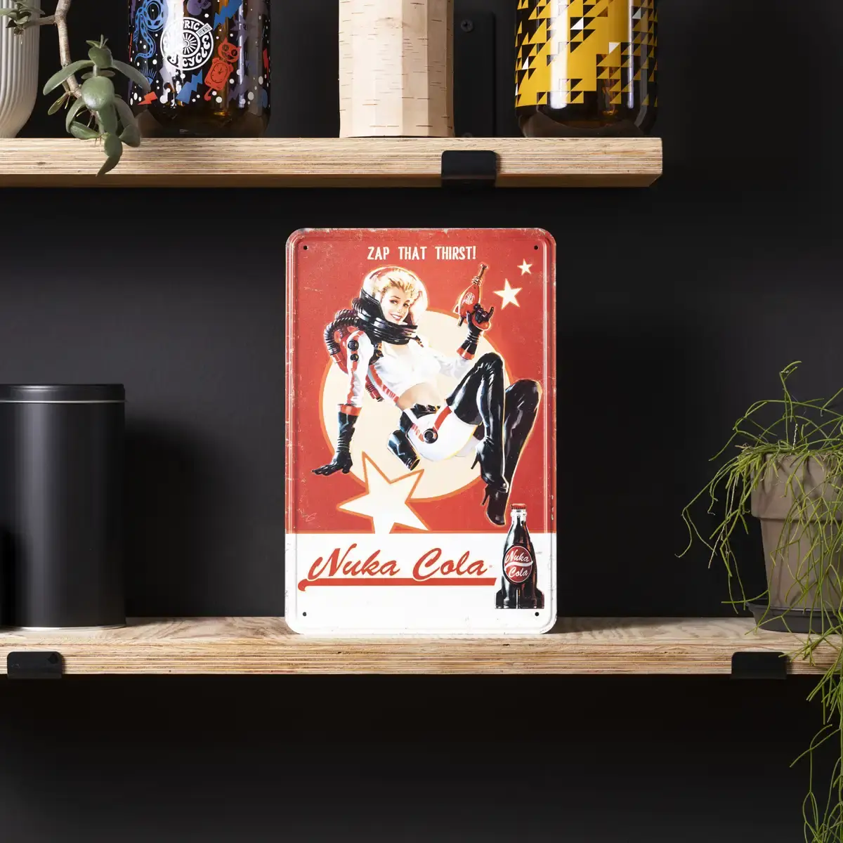 Fallout Metal Sign "Nuka Cola Girl" Fallout Metal Sign "Nuka Cola Girl"