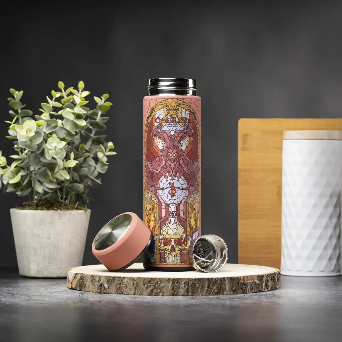 DOOM Eternal Thermo Bottle "Glass Stained Sentinel"