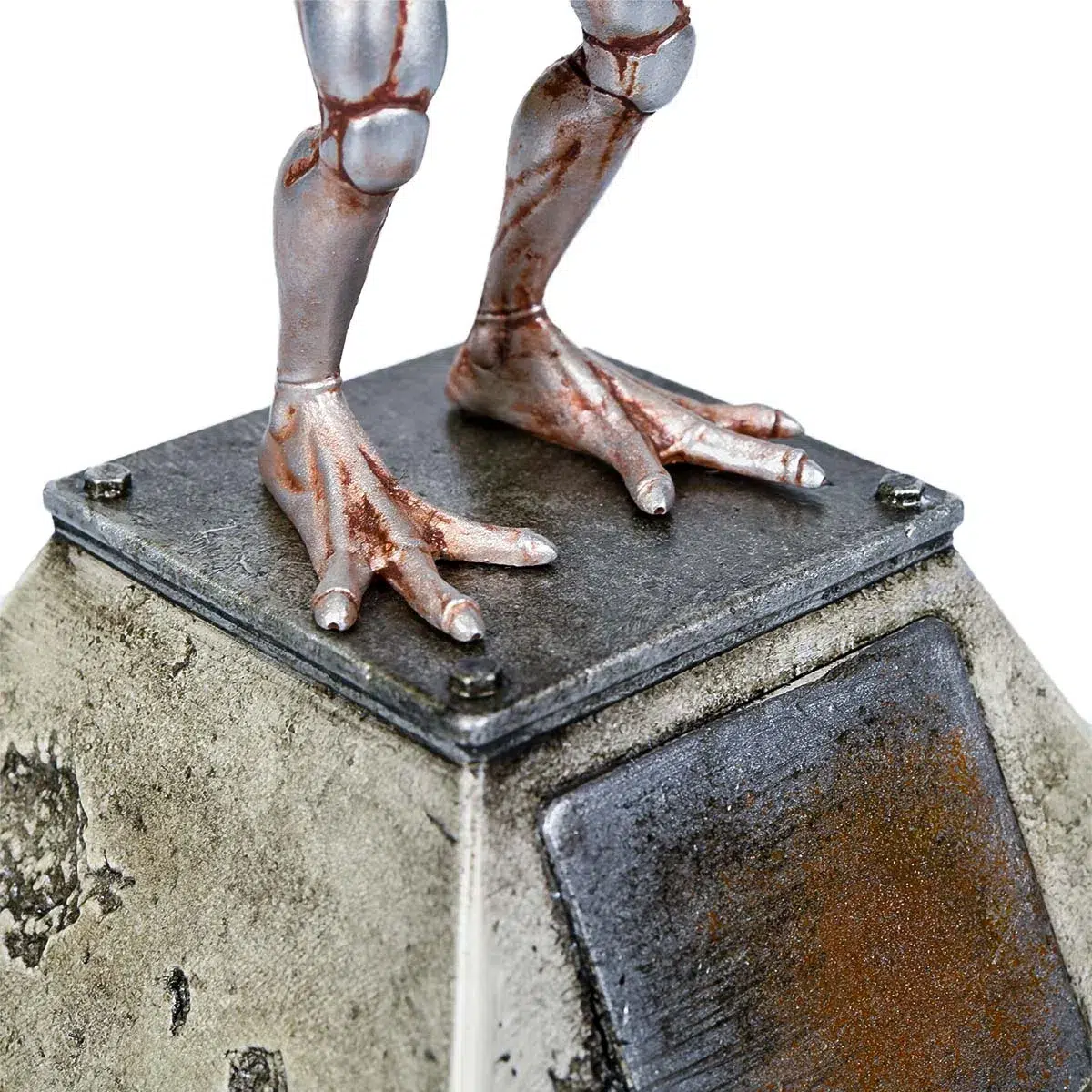 Fallout Statue "Mothman" Image 6