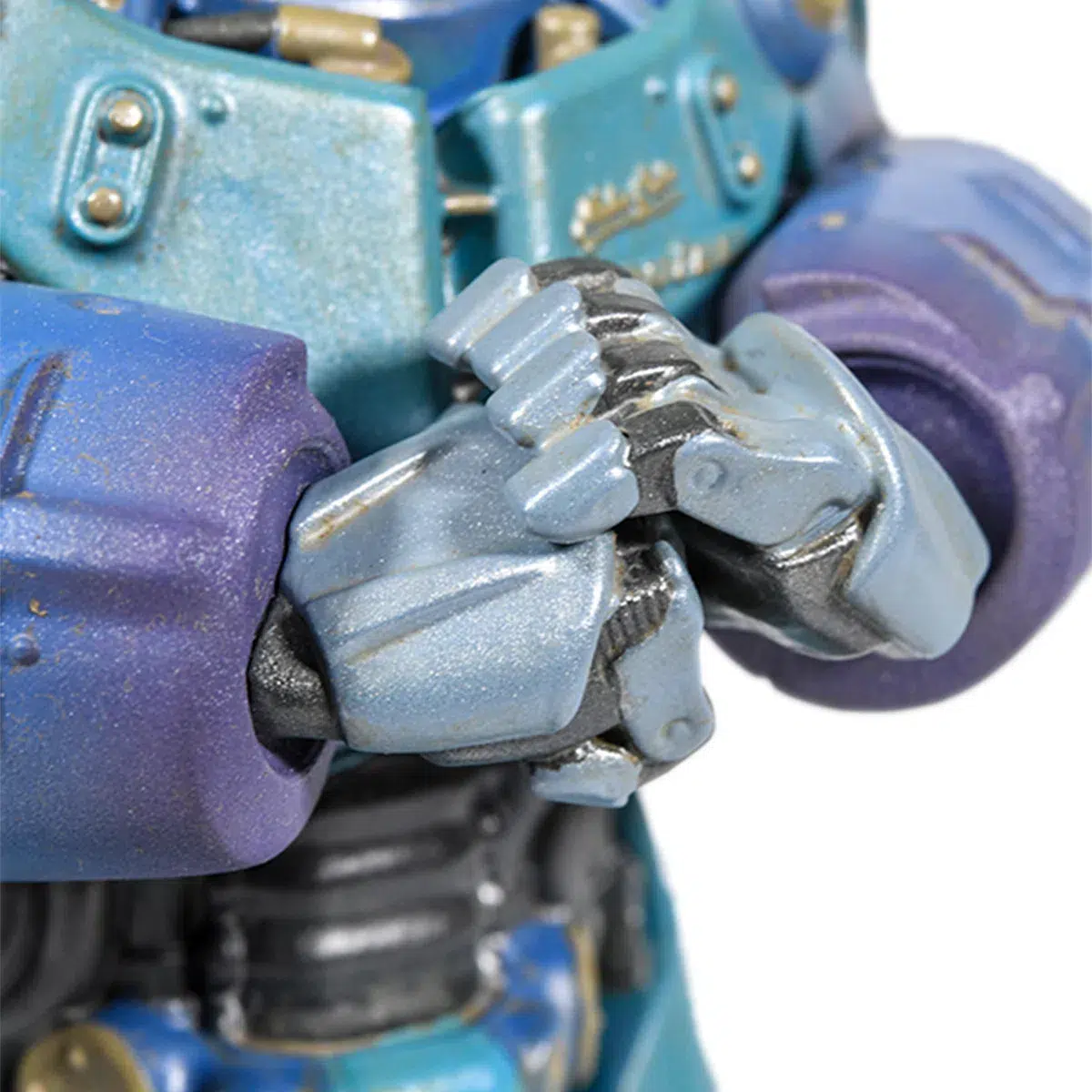 1073956-power-armour-nuka-cola-quantum-statue-6 Fallout Power Armor Statue "Nuka Cola Quantum"