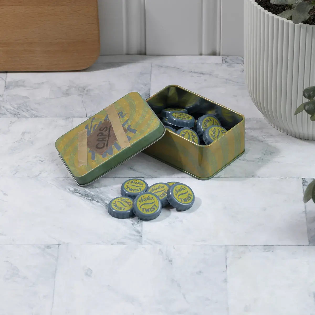 Fallout Kronkorken Reihe "Nuka Twist" mit Sammelbüchse Fallout Kronkorken Reihe "Nuka Twist" mit Sammelbüchse
