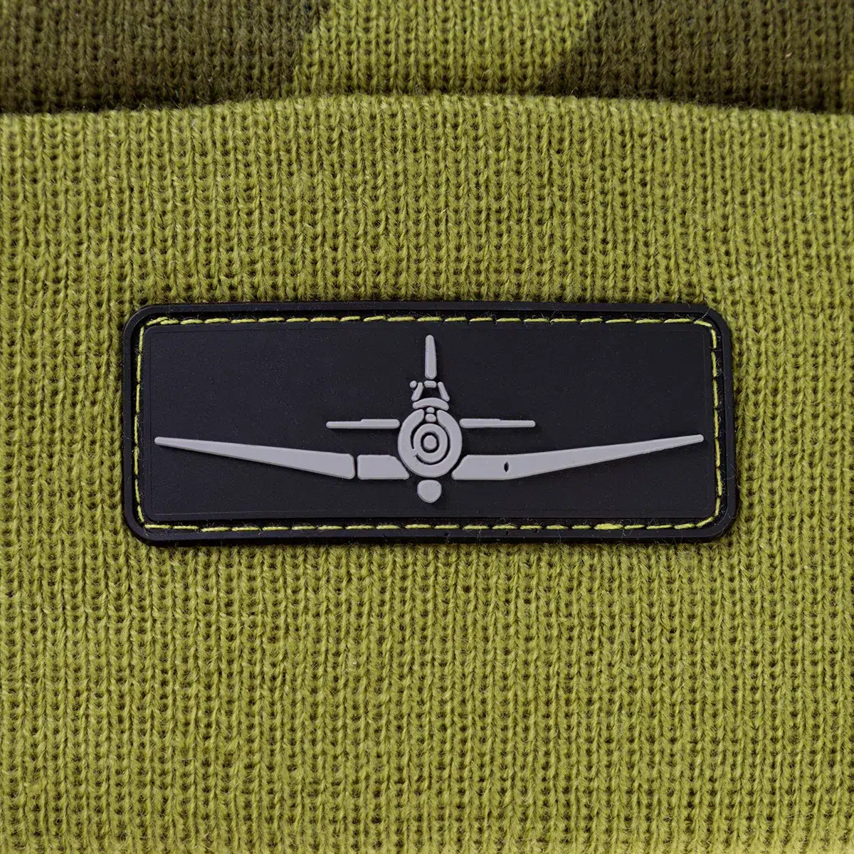 1068575-call-of-duty-vanguard-beanie-plane-patch-close-1