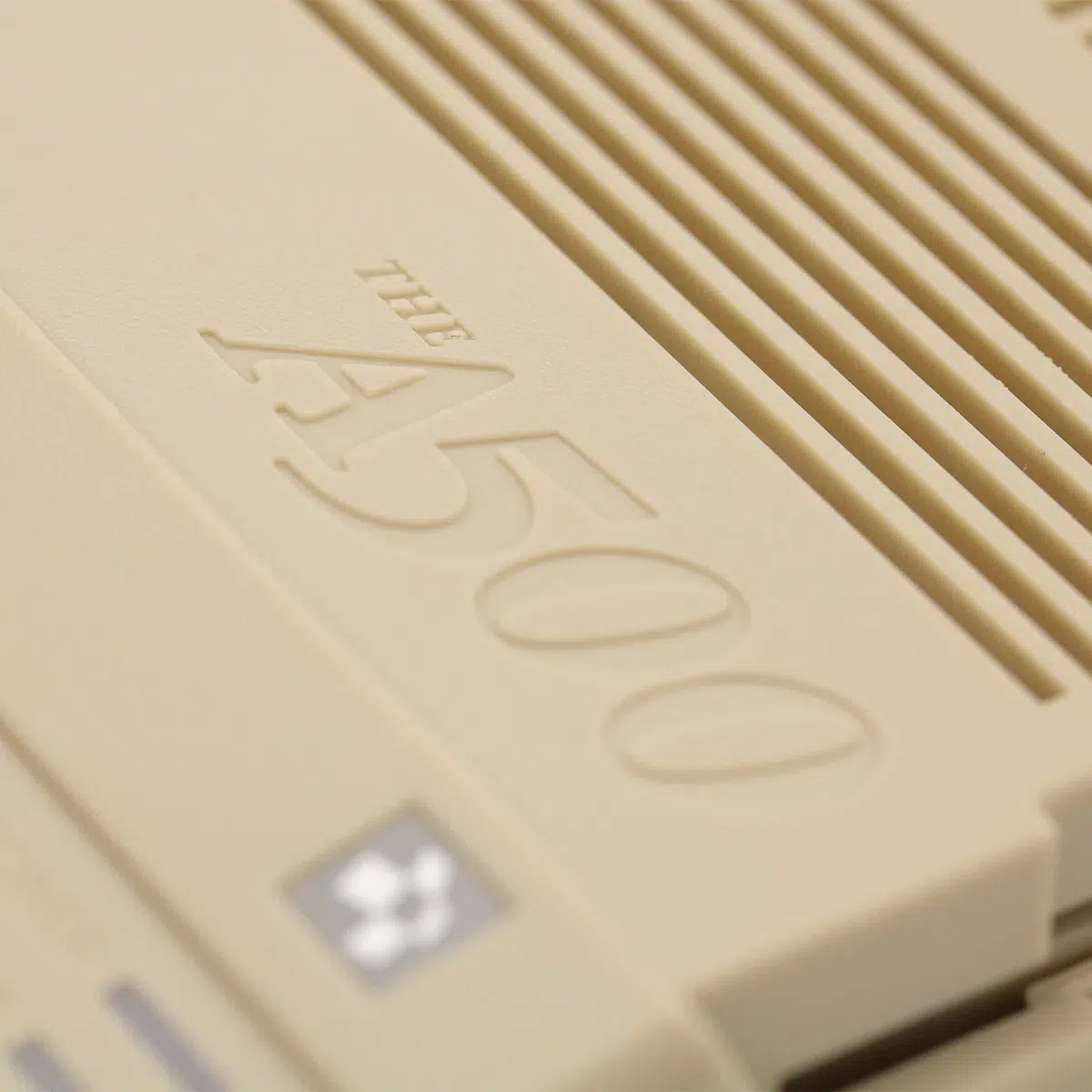 1068600-retro-games-the-a500-mini-detail-logo The A500 Mini (INT)