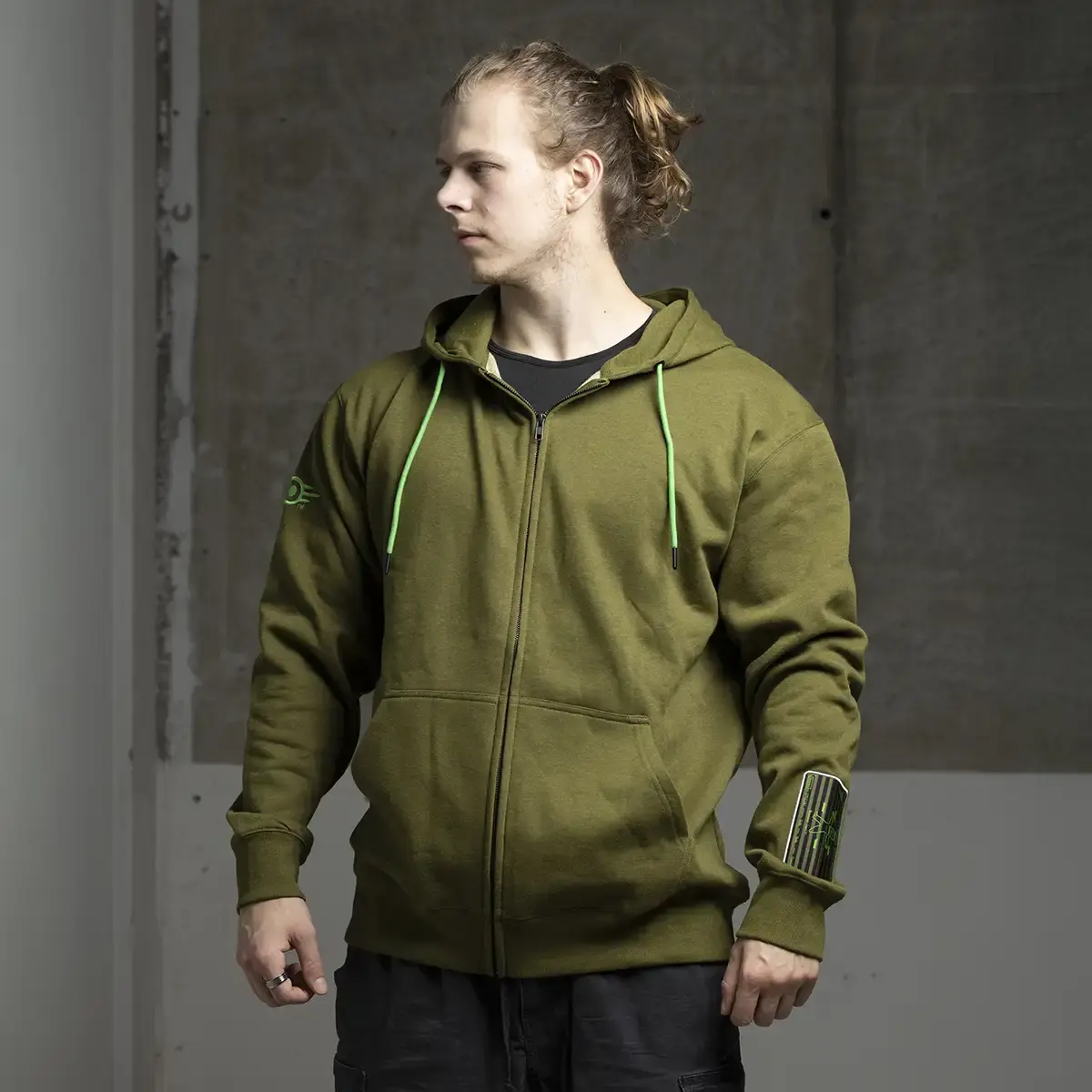 Fallout Analog Pip-Boy Zip Up Hoodie S Fallout Analog Pip-Boy Zip Up Hoodie S