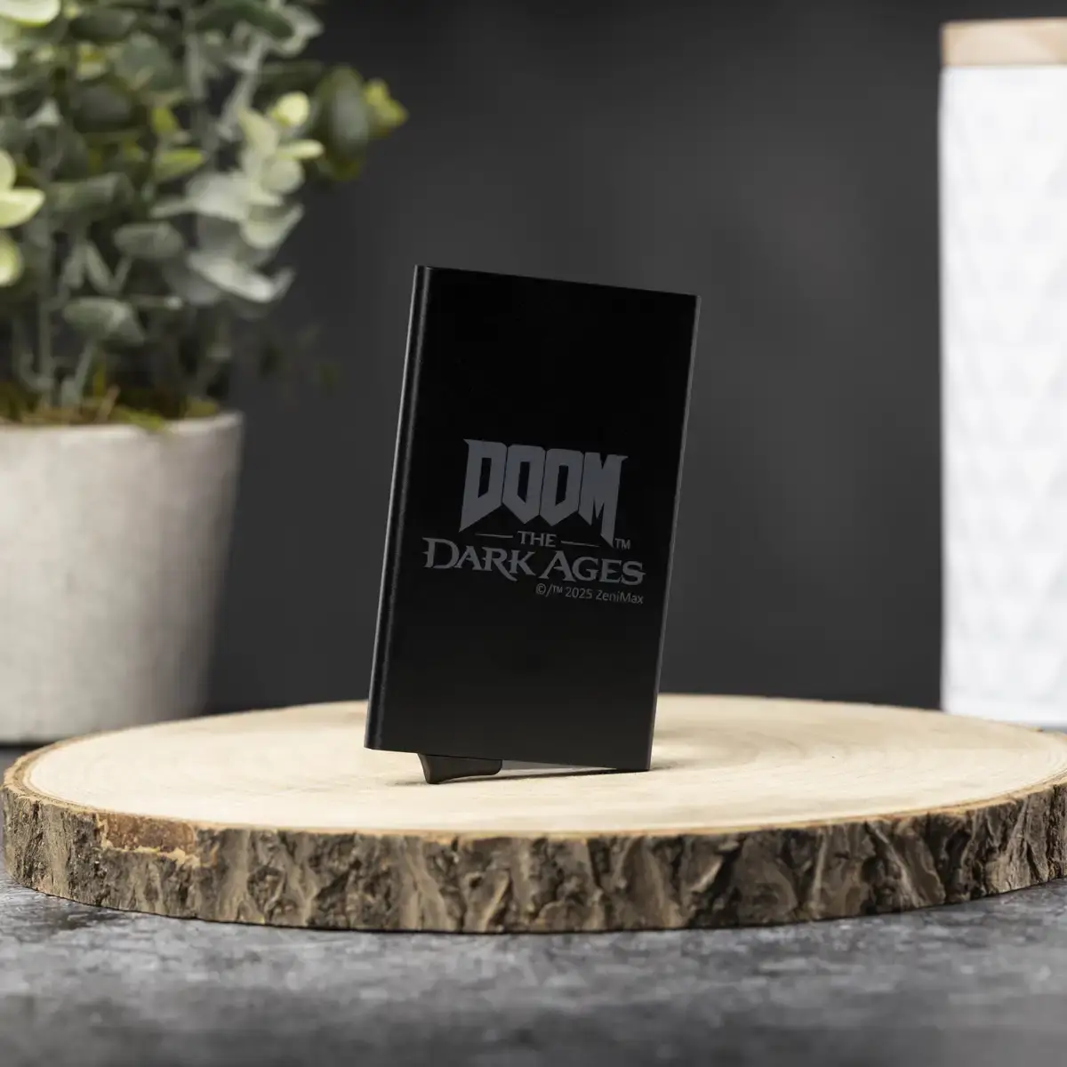 Doom the Dark Ages Credit Card Holder "Shield" Doom the Dark Ages Credit Card Holder "Shield"